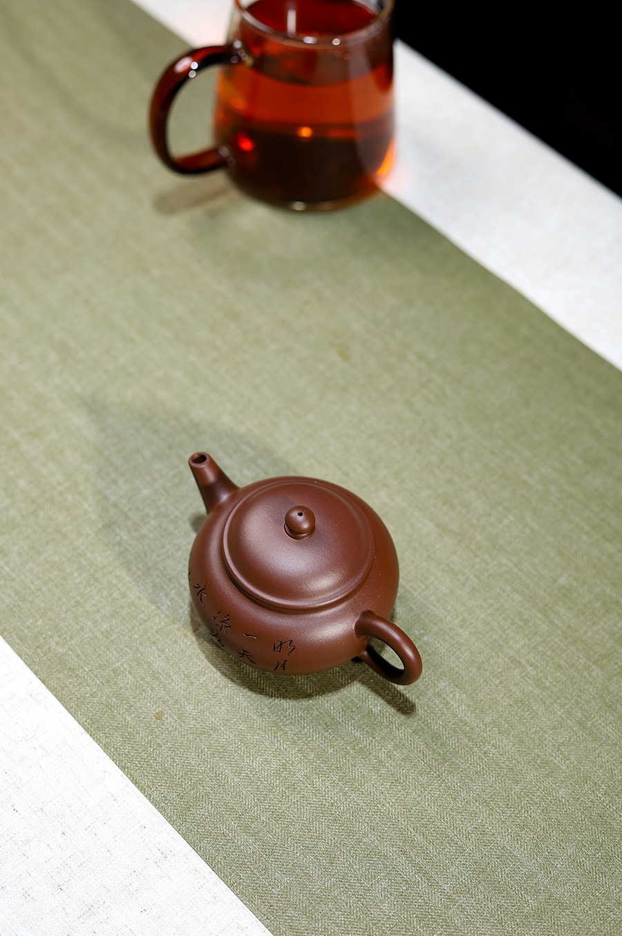 江建翔制全手少山壶(顾跃鸣刻)