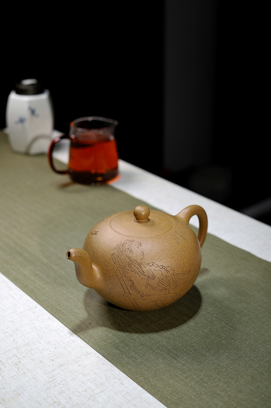 季益顺全手工制一粒珠壶(何家英书画·鲍志强刻)