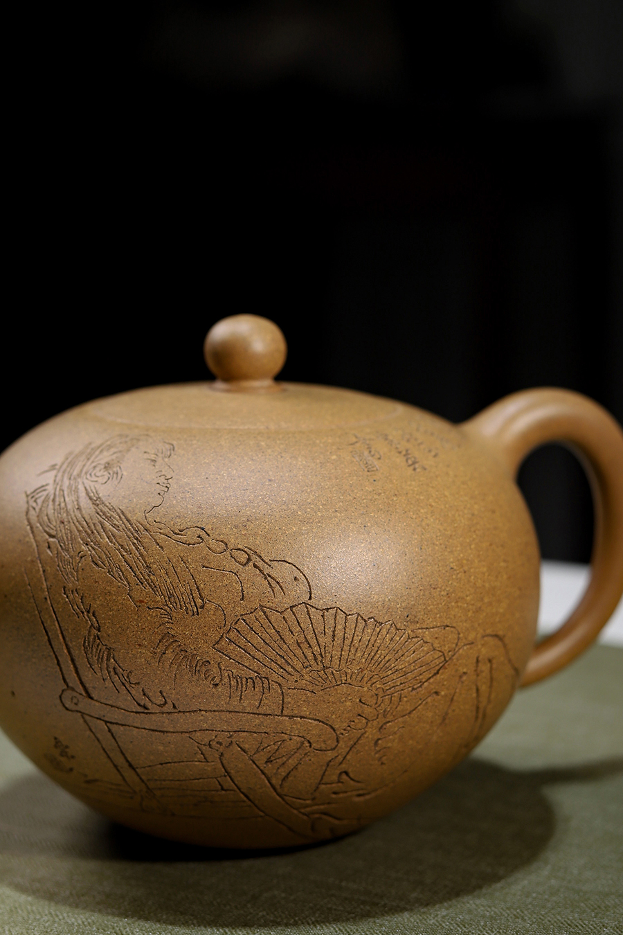 季益顺全手工制一粒珠壶(何家英书画·鲍志强刻)