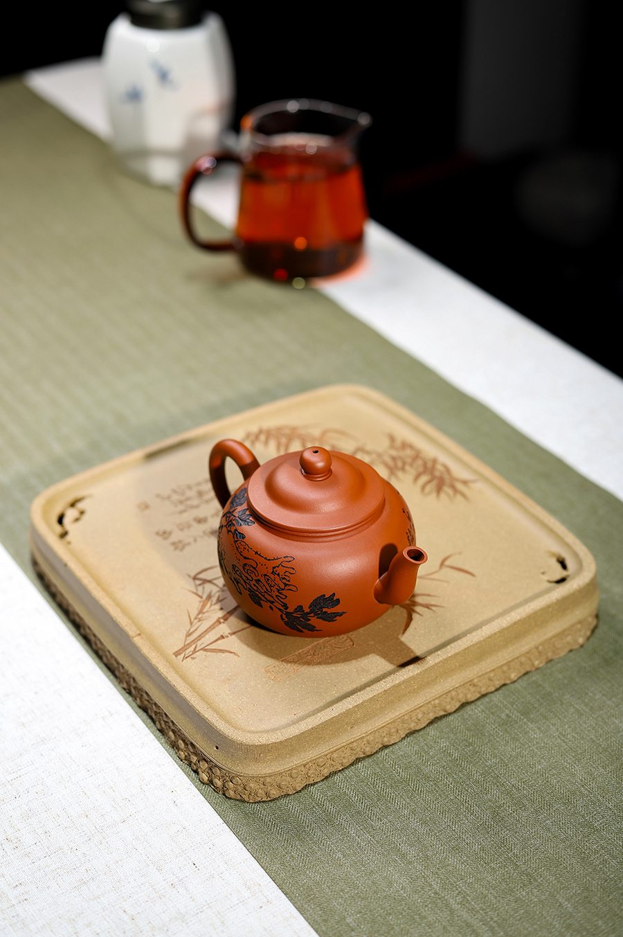 王奋良制德圆壶(谭泉海铭)