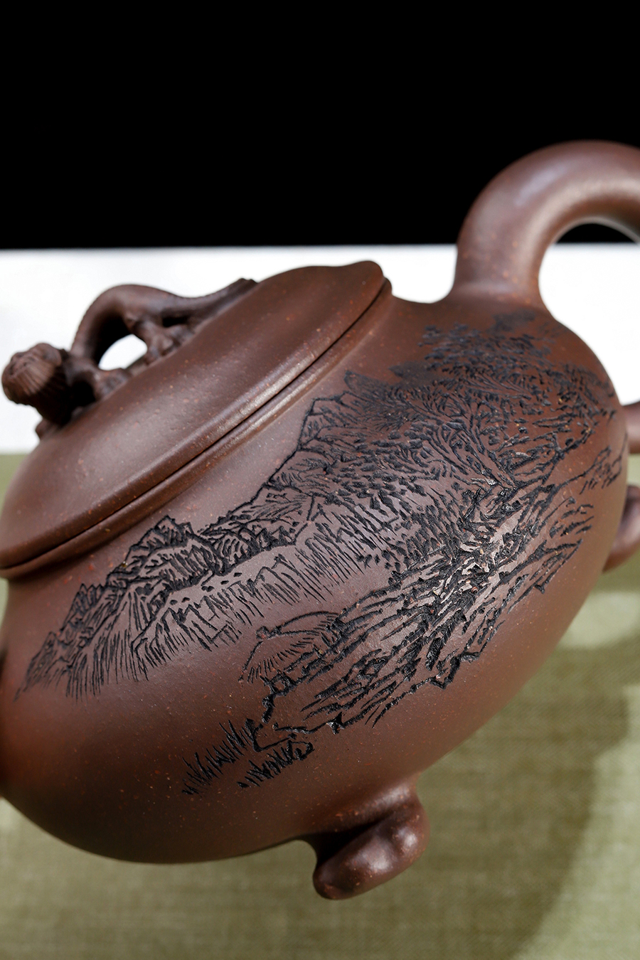 范洪泉制神龙飞泉壶(毛国强铭)