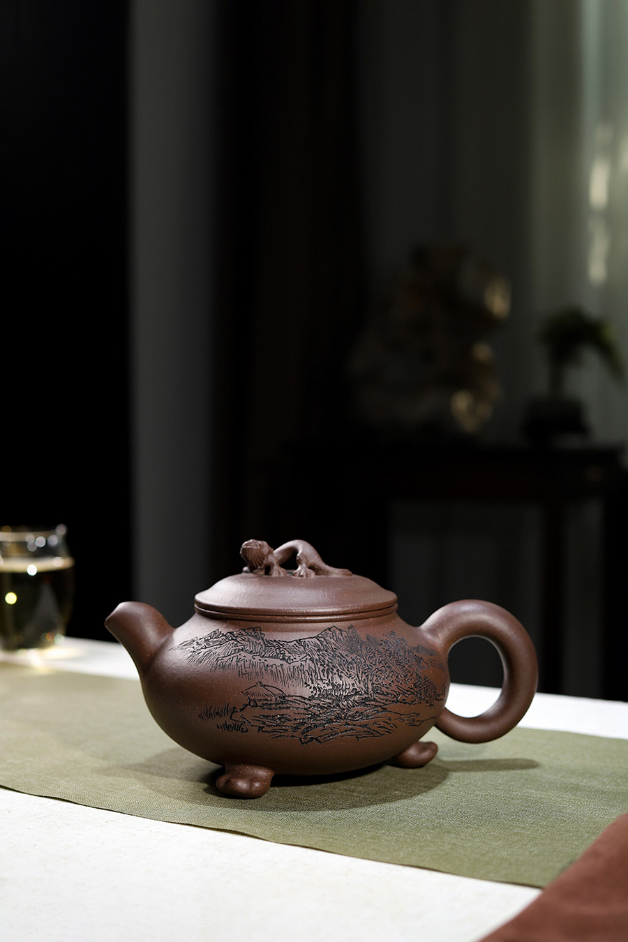 范洪泉制神龙飞泉壶(毛国强铭)