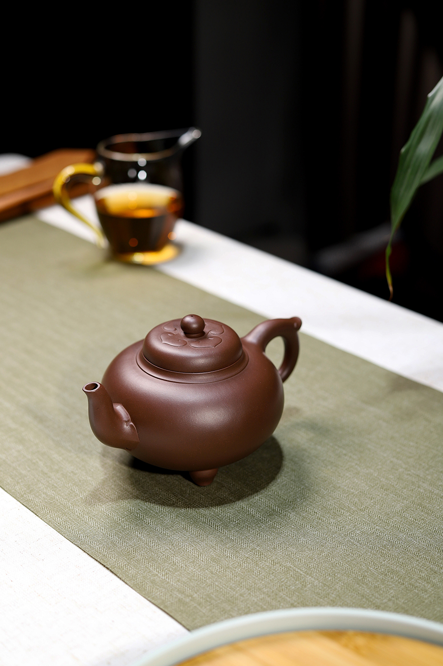 汪寅仙监制姚志泉制如意三足炉壶