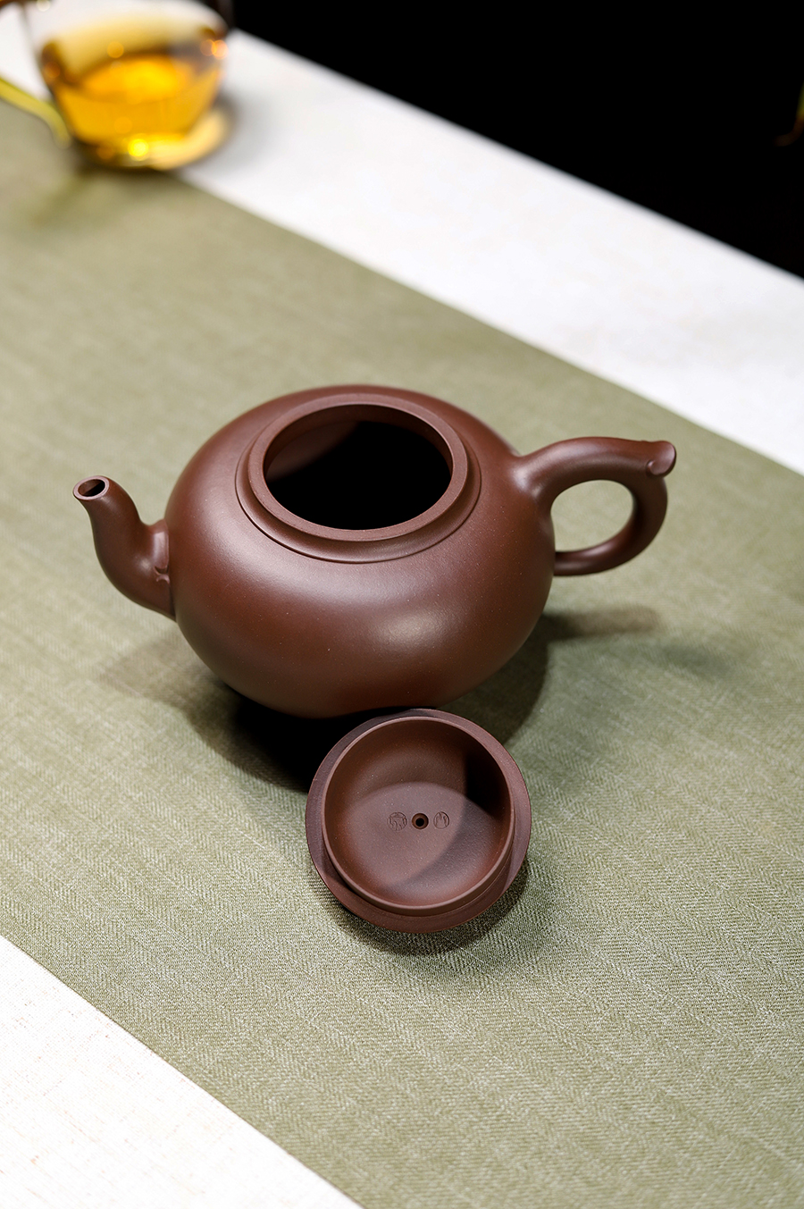 汪寅仙监制姚志泉制如意三足炉壶