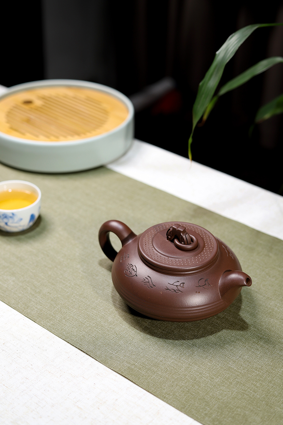 鲍志强制有余玉璧壶