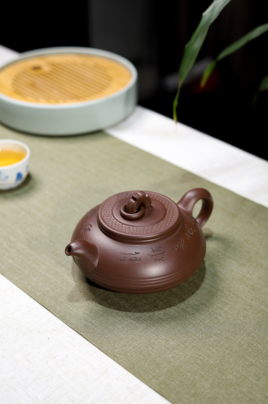 鲍志强制有余玉璧壶