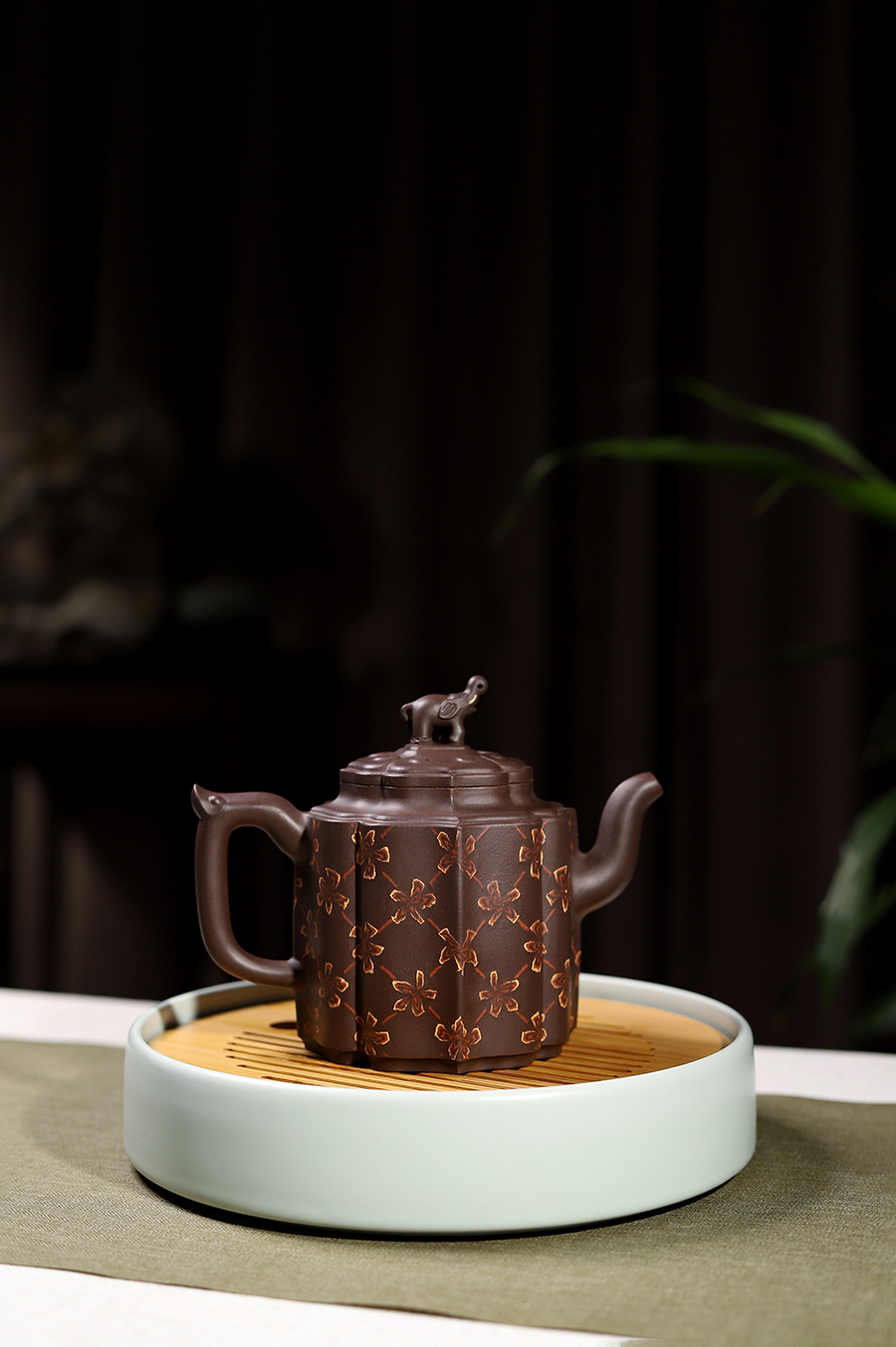 孔春华制万象更新壶