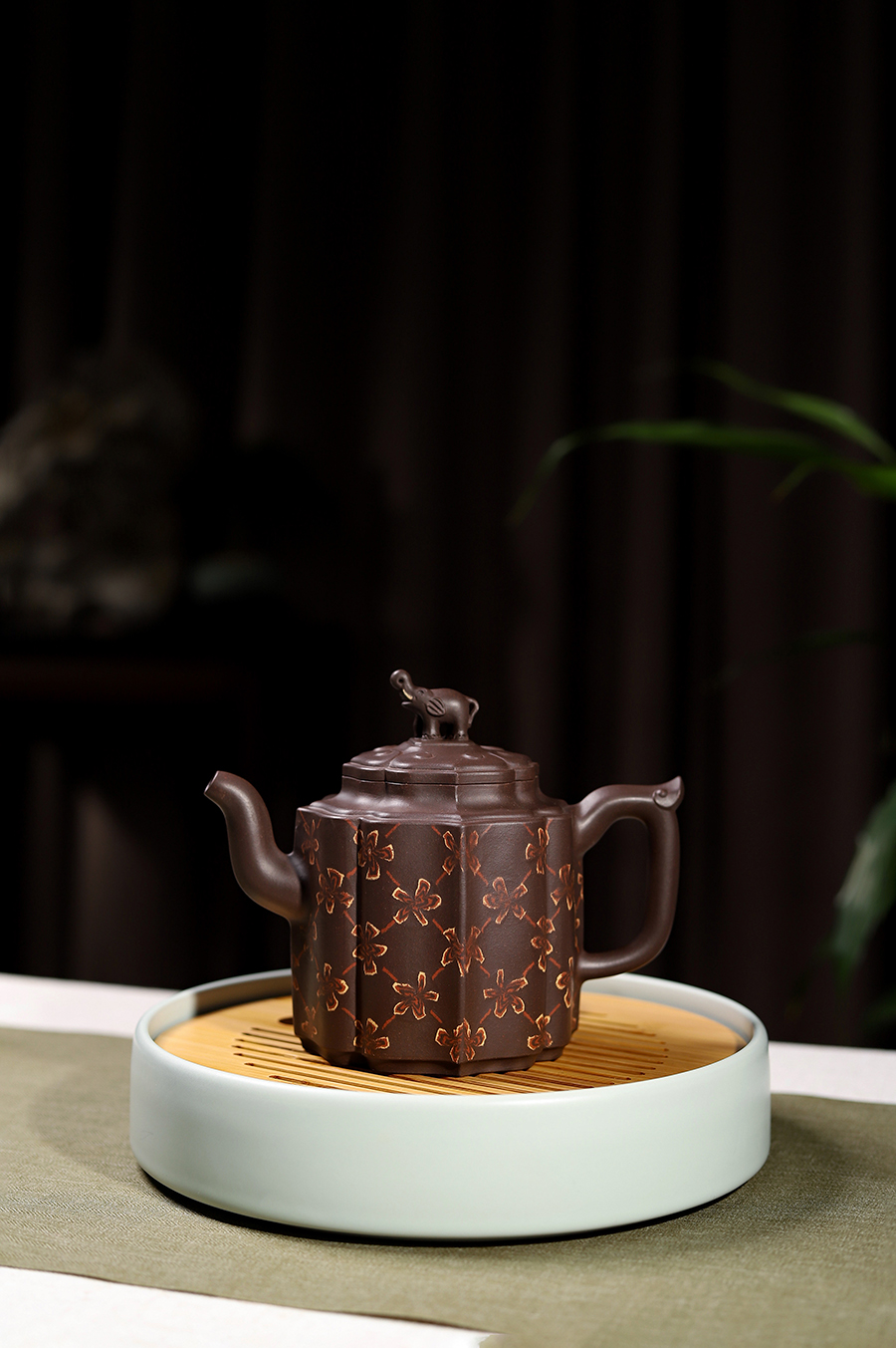 孔春华制万象更新壶