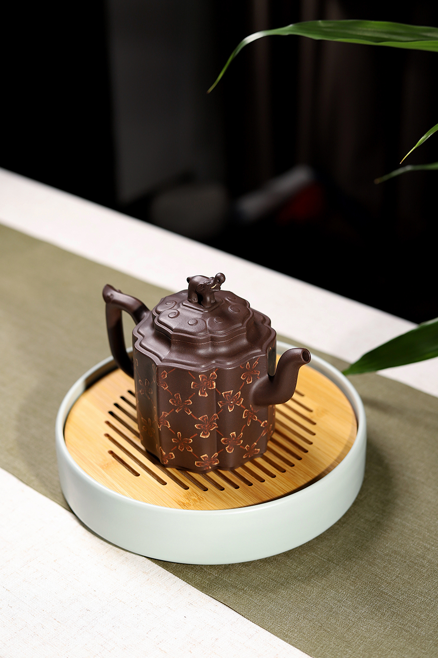 孔春华制万象更新壶