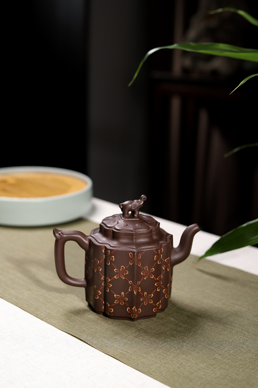 孔春华制万象更新壶