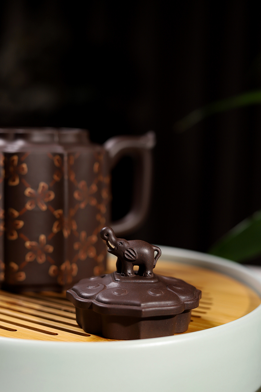 孔春华制万象更新壶