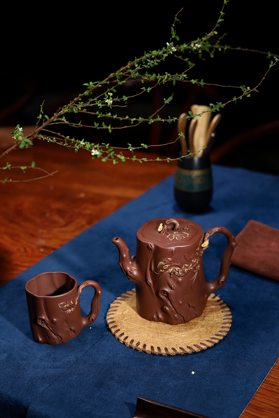 尹灵通全手工制松鼠葡萄桩壶