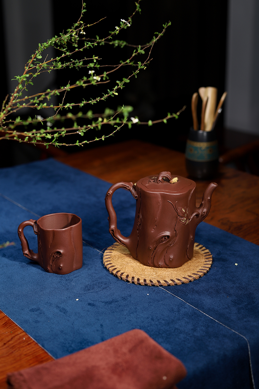 尹灵通全手工制松鼠葡萄桩壶