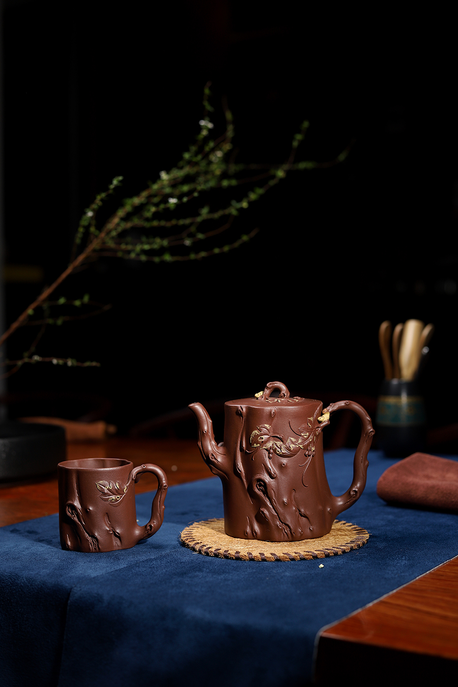 尹灵通全手工制松鼠葡萄桩壶