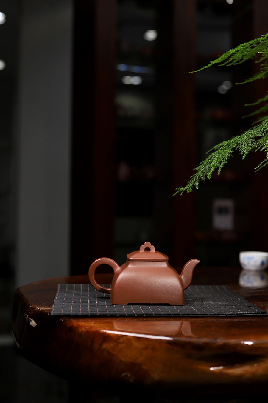 华健全手工制觚棱壶