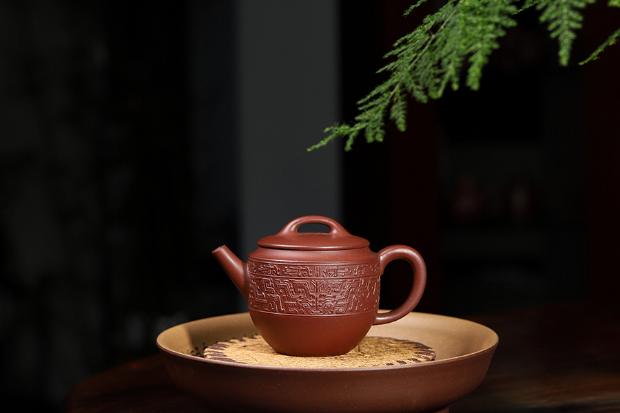 叶永君制饕餮赋紫砂壶