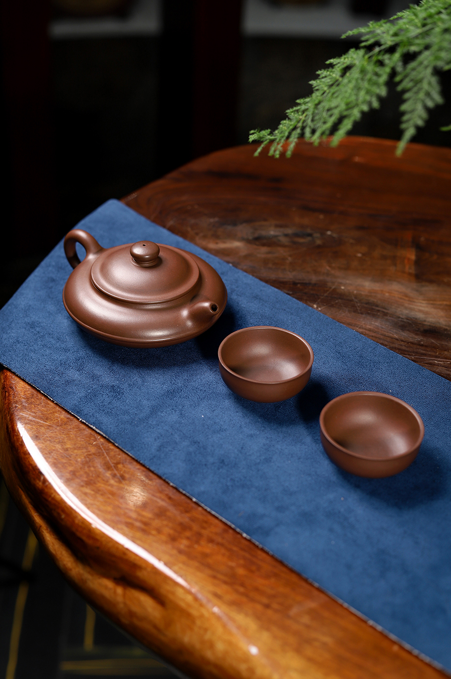 王石耕制线圆套壶