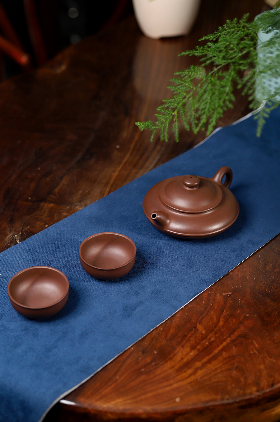 王石耕制线圆套壶