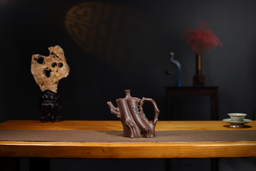 范洪泉制大梅桩壶