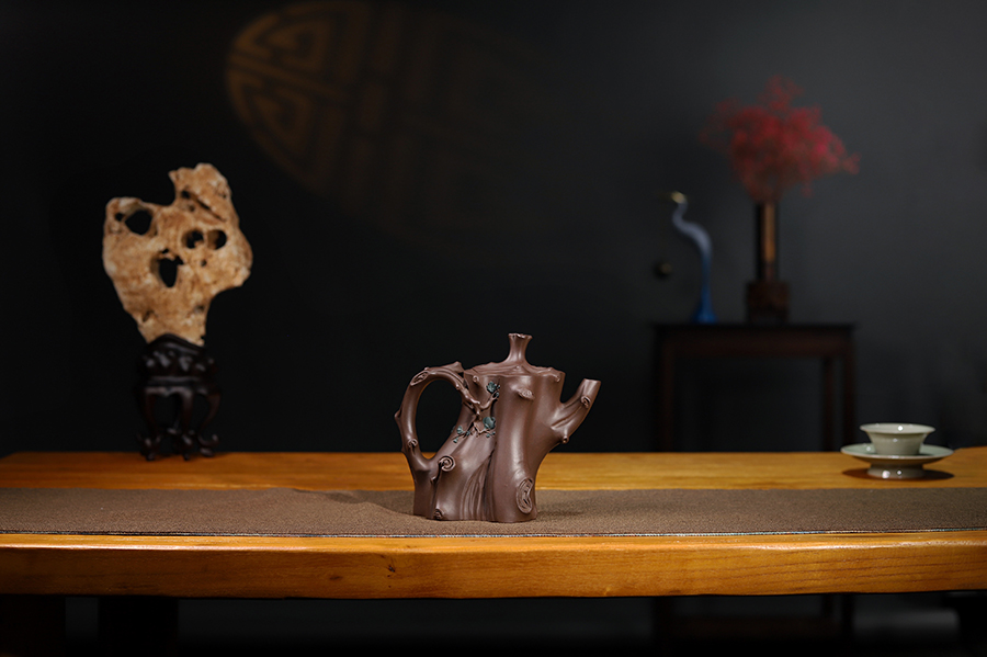 范洪泉制大梅桩壶