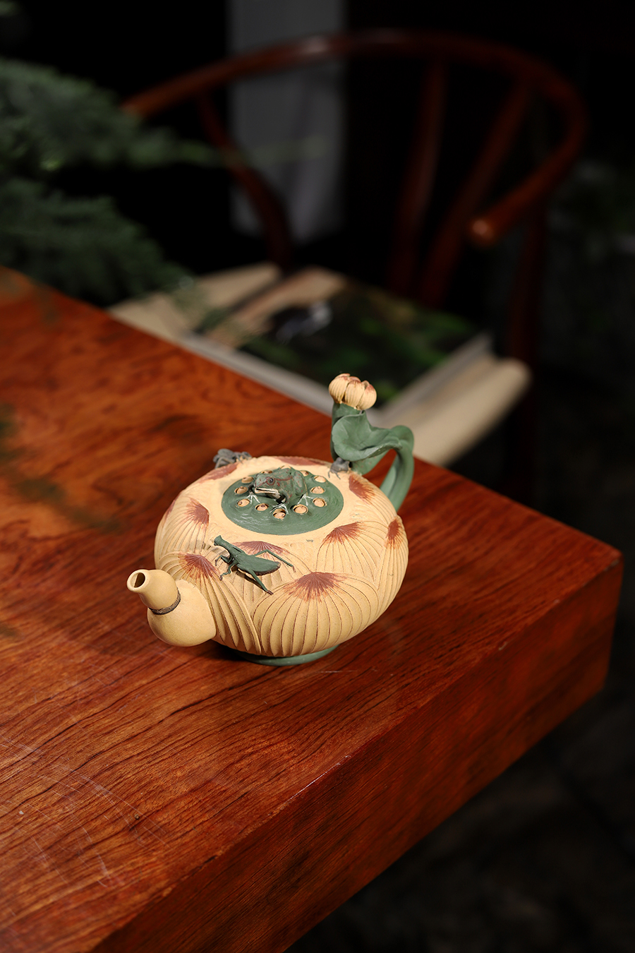 高建芳制盛世荷花壶