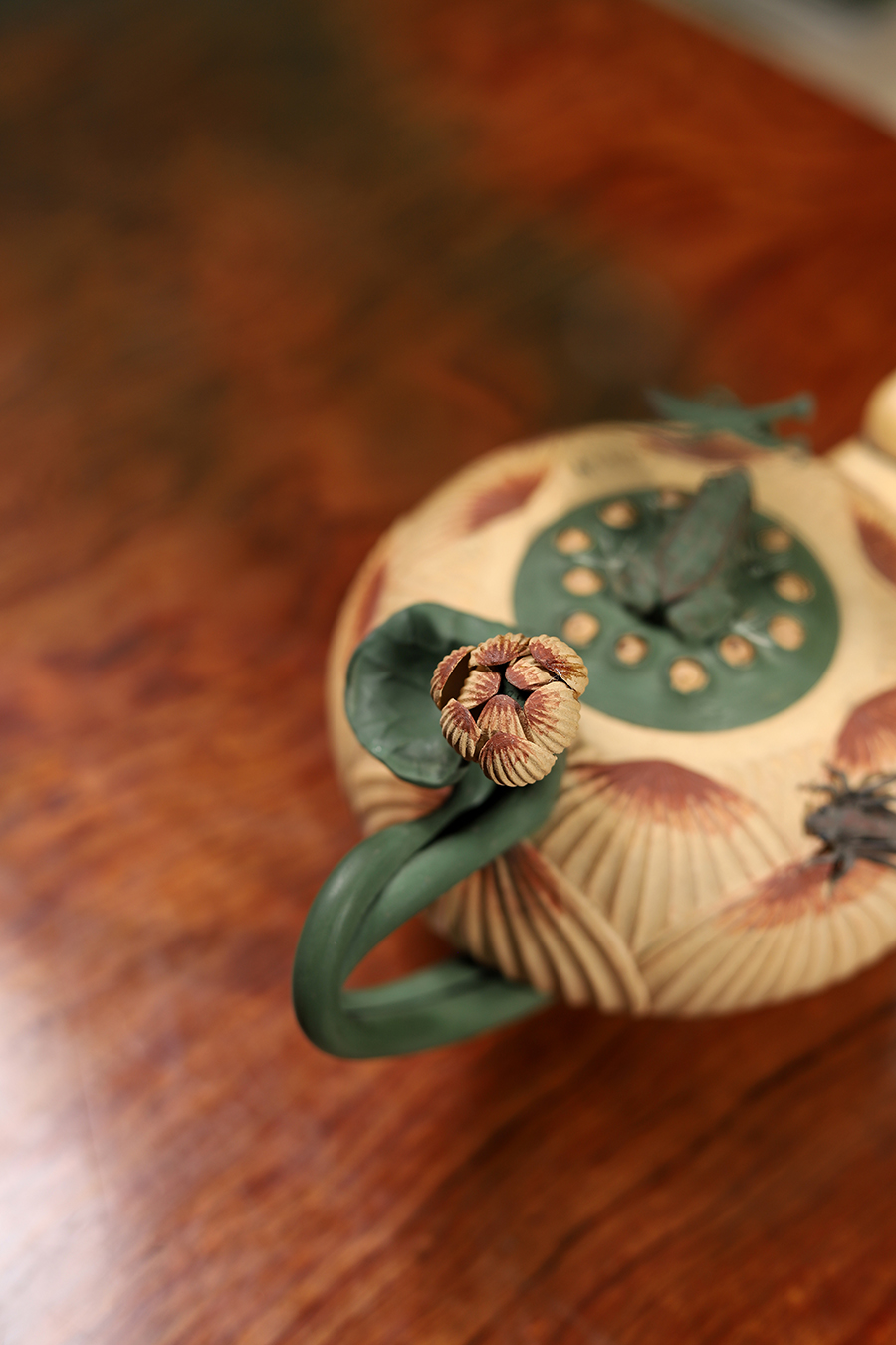 高建芳制盛世荷花壶