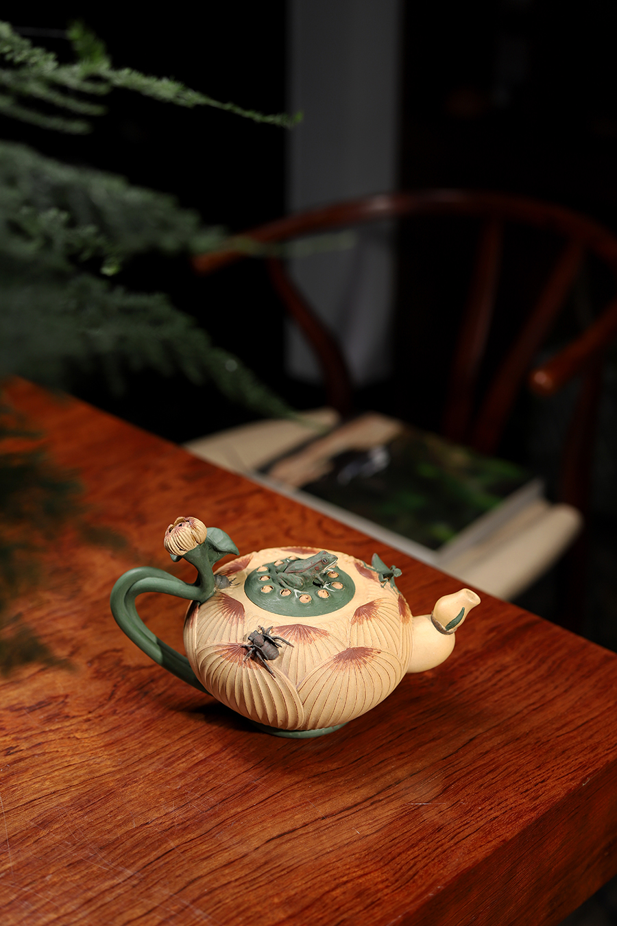 高建芳制盛世荷花壶