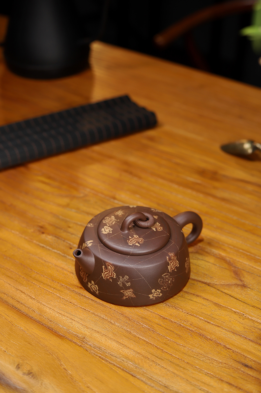 吕俊杰制金丝铁线壶