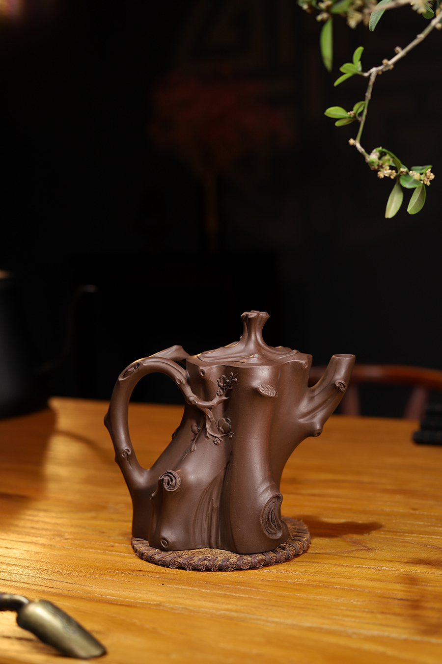 范洪泉制钟梅壶