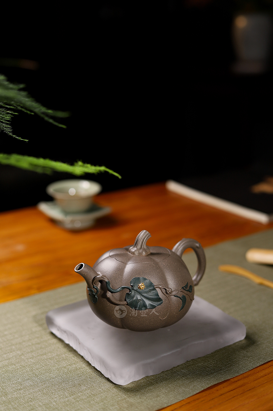 范萍全手工制薄胎瓜蔓壶