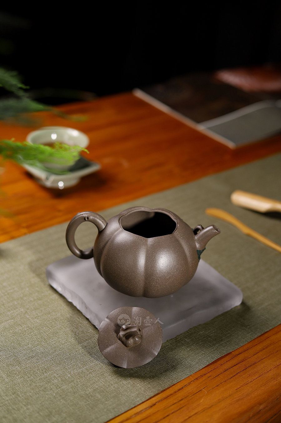 范萍全手工制薄胎瓜蔓壶