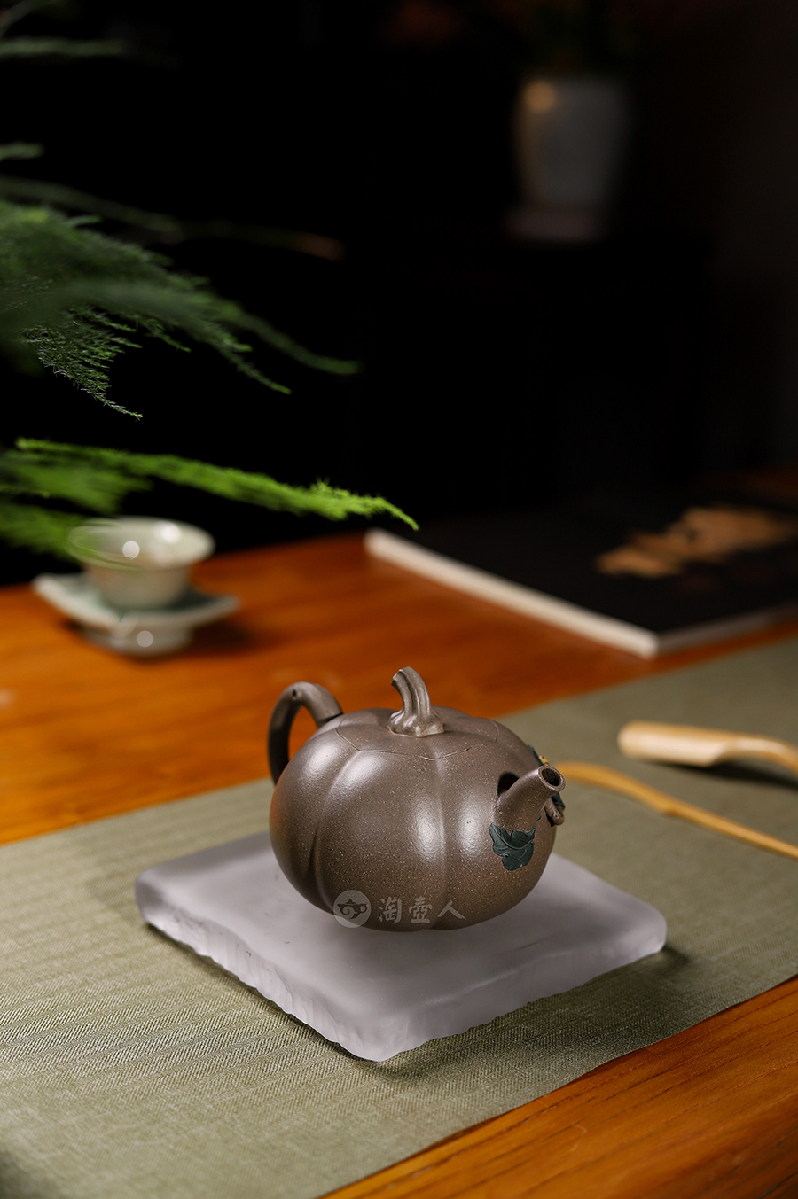 范萍全手工制薄胎瓜蔓壶
