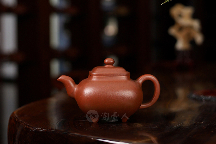 陆虹炜制四方传炉壶