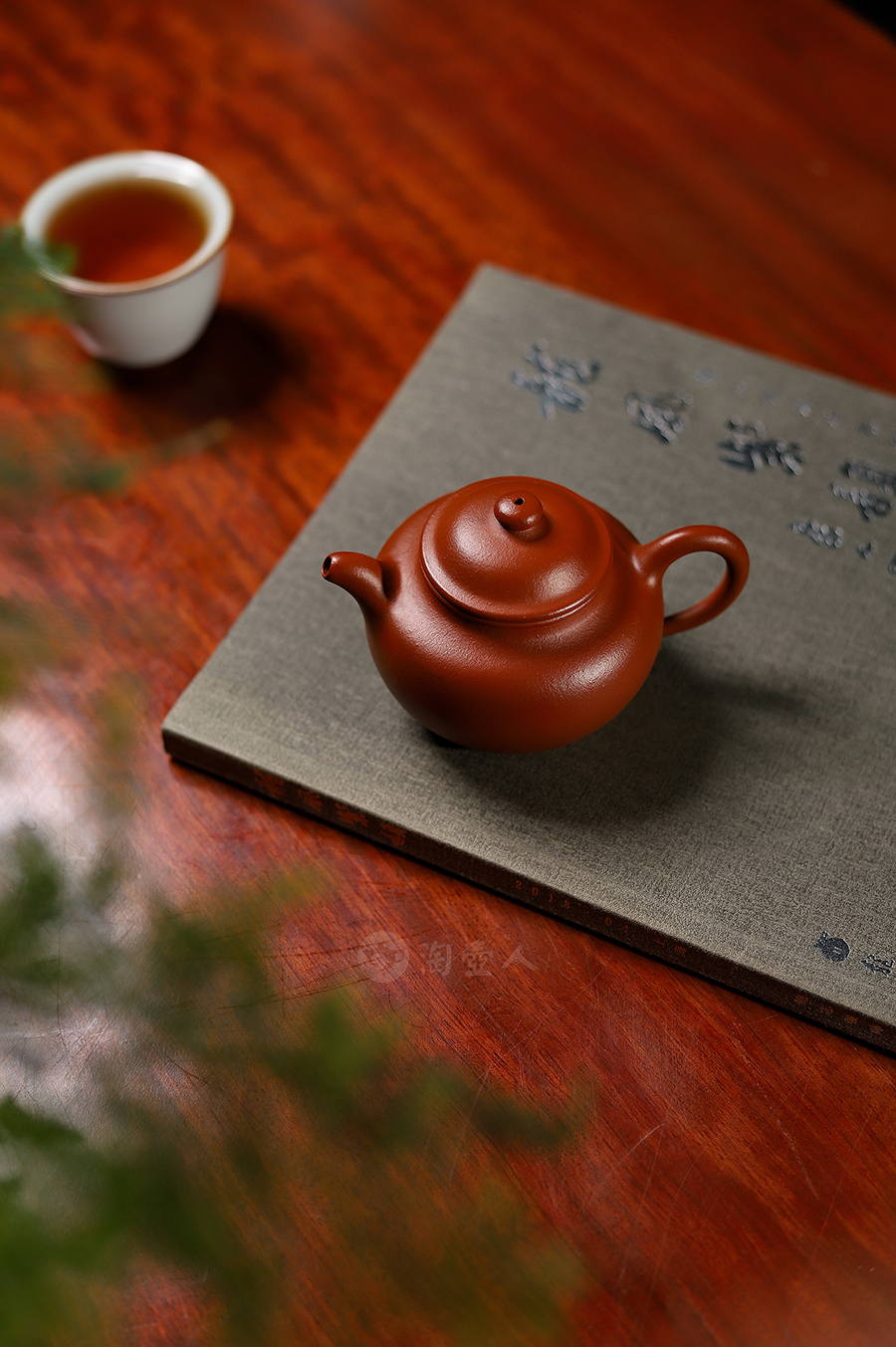 周传全手工制莲子壶