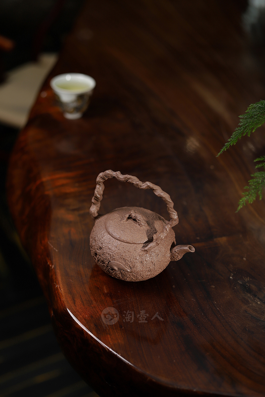 厉振宇制全手隐龙供春提梁壶