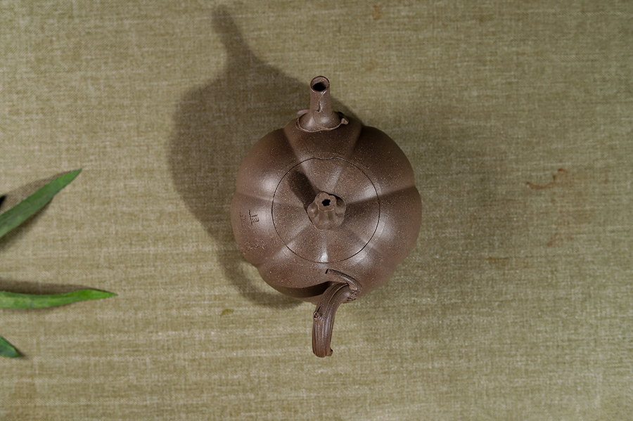范萍全手工制薄胎鸣远南瓜壶