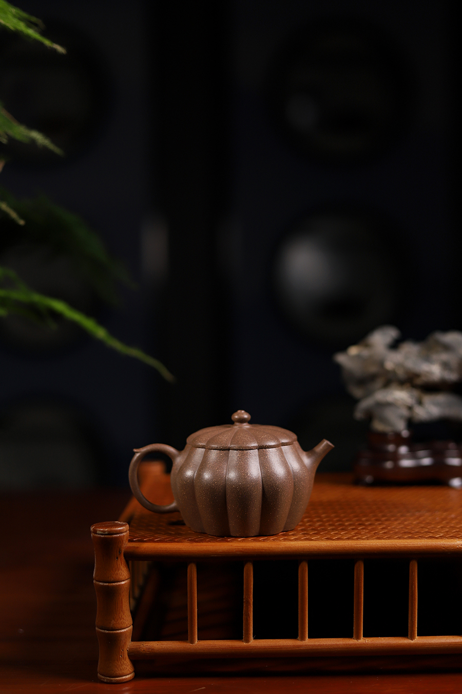 王卫明全手工制菊蕾壶(薄胎)