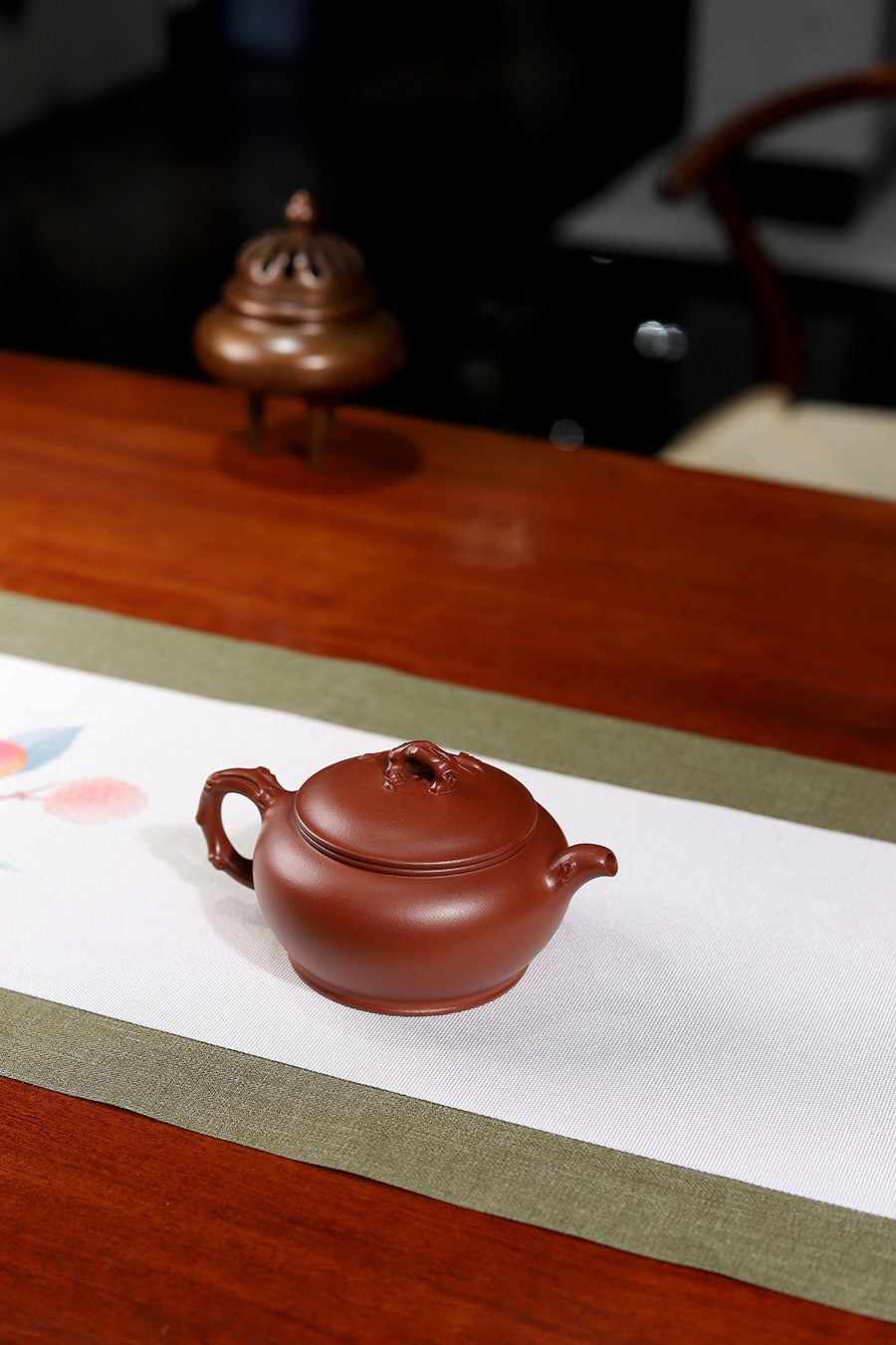 余淑琴全手工制《玉兰壶(薄胎)》