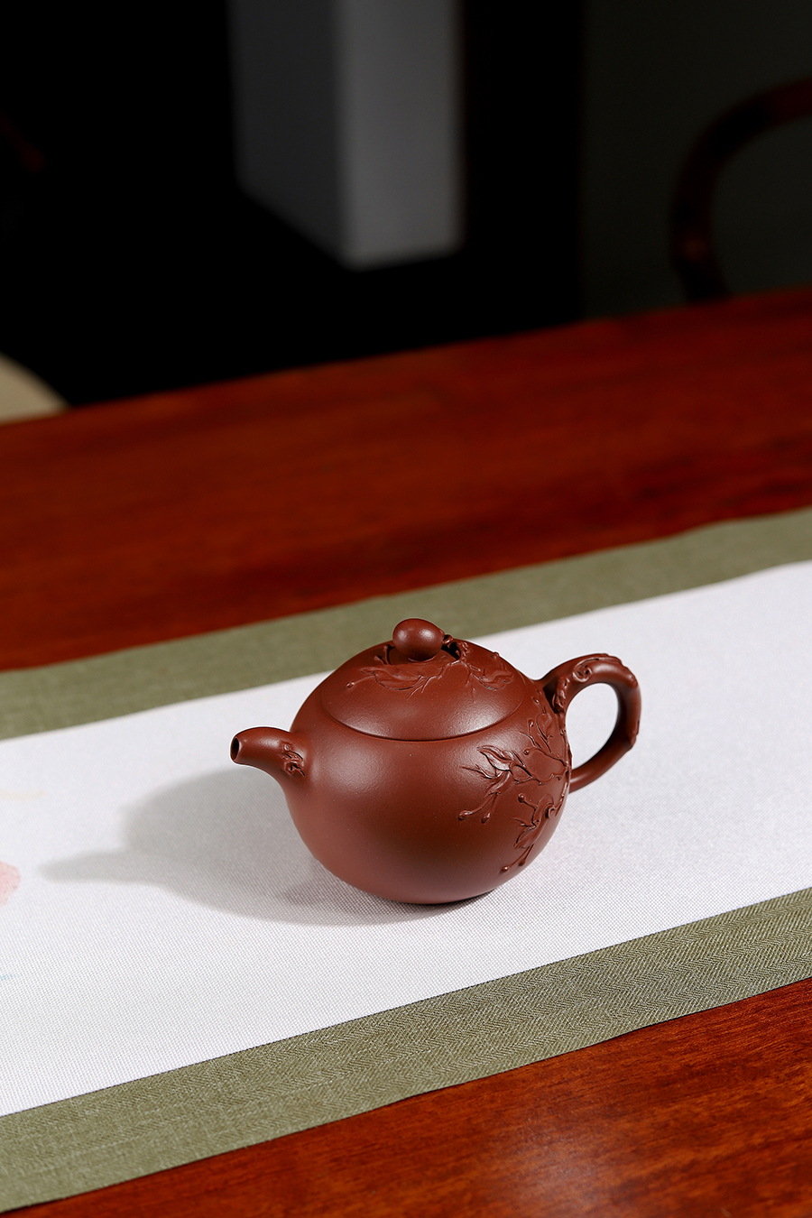 余淑琴全手工制《樱桃壶(薄胎)》