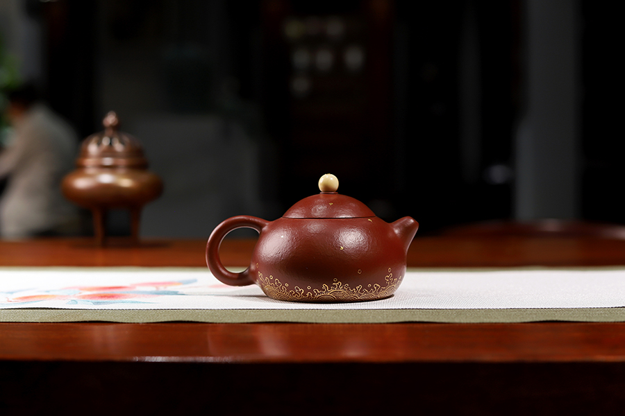陈岩制文旦壶