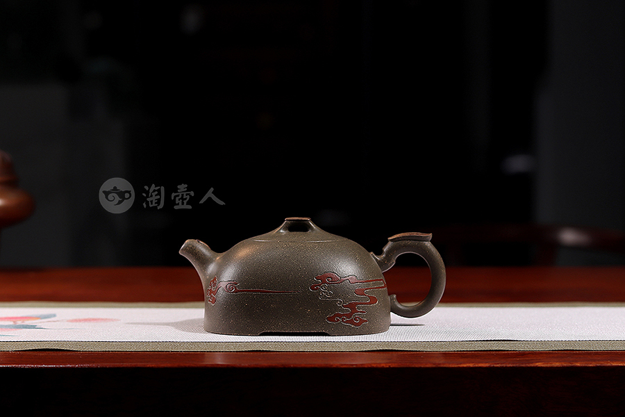 徐曲制《庆云壶》