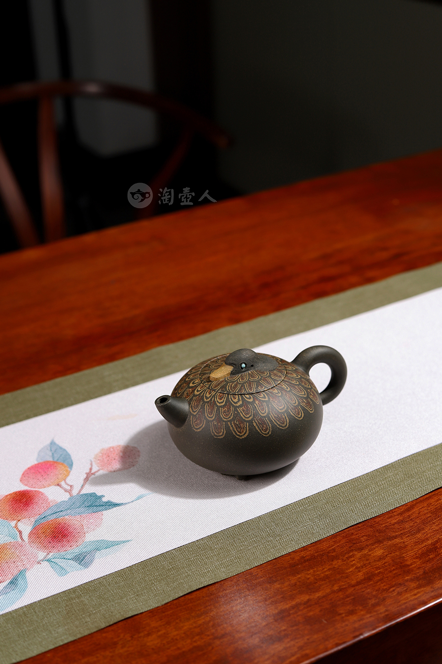 堵江华制《憨鸭小憇壶》