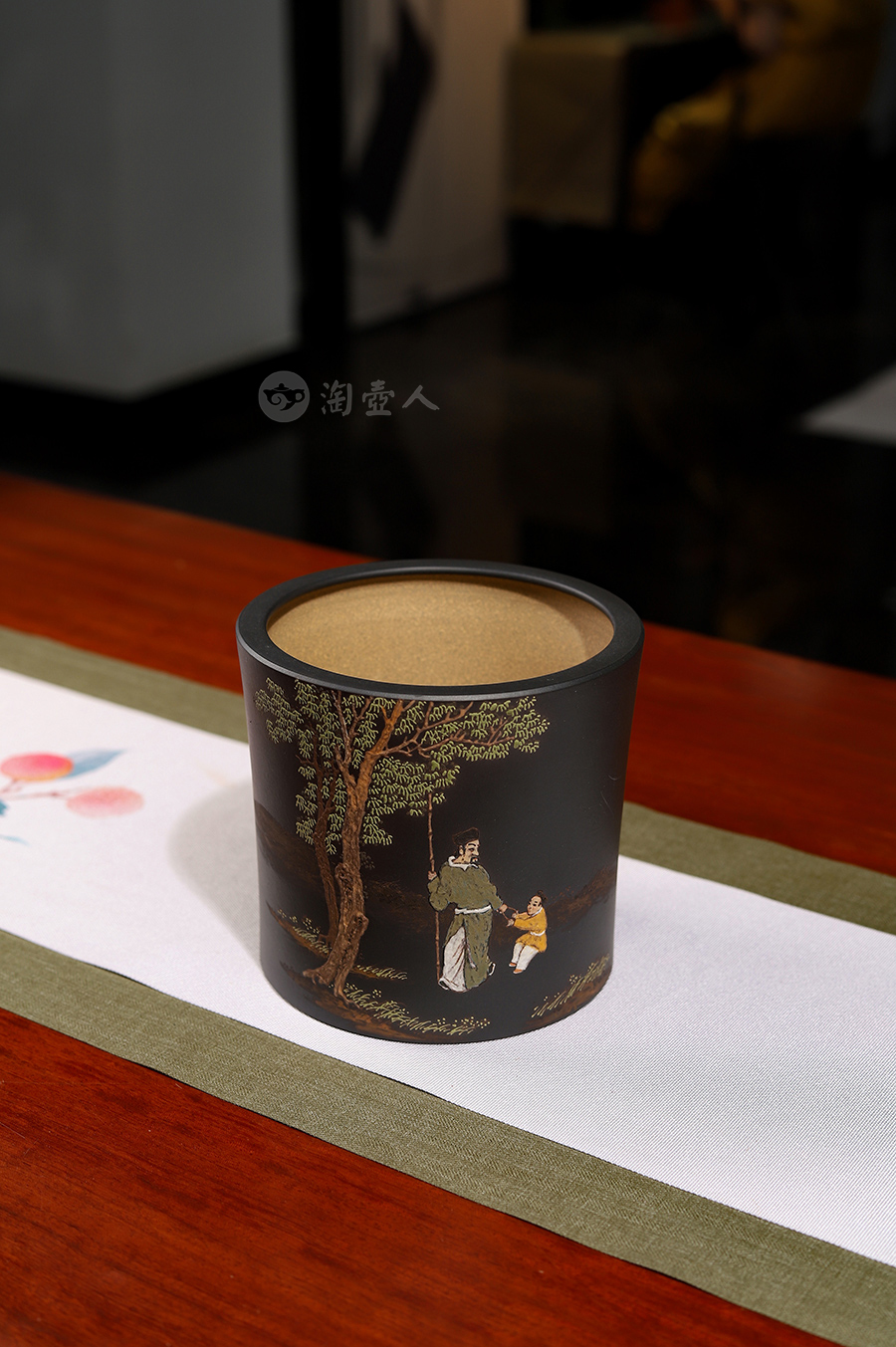 陈志云制《笔筒(李丹阳泥绘张云熙陶刻)》
