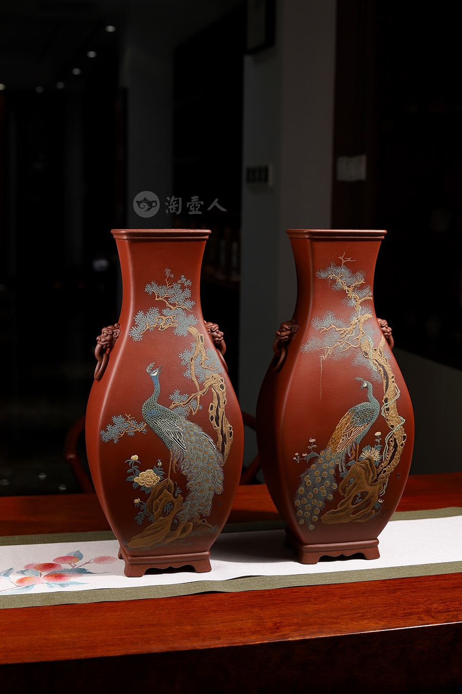 陈志云全手工制《鱼尾瓶(李丹阳泥绘)》