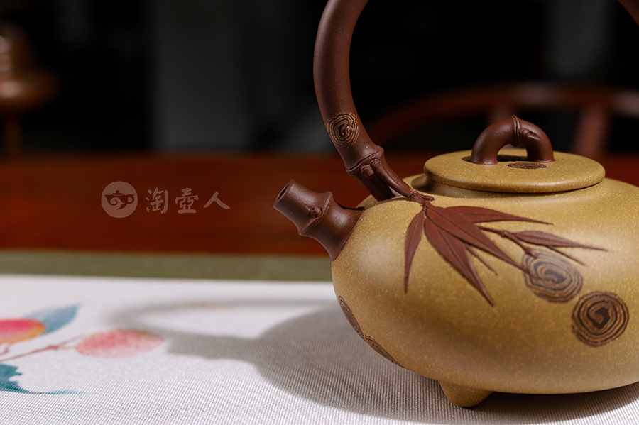 堵江华制《清节凌风壶》
