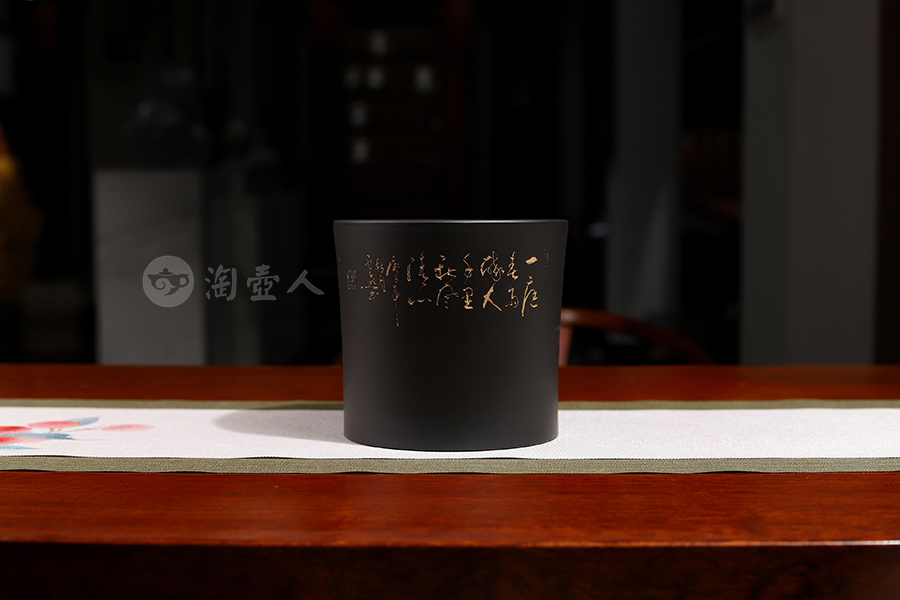 陈志云制《笔筒(李丹阳泥绘张云熙陶刻)》