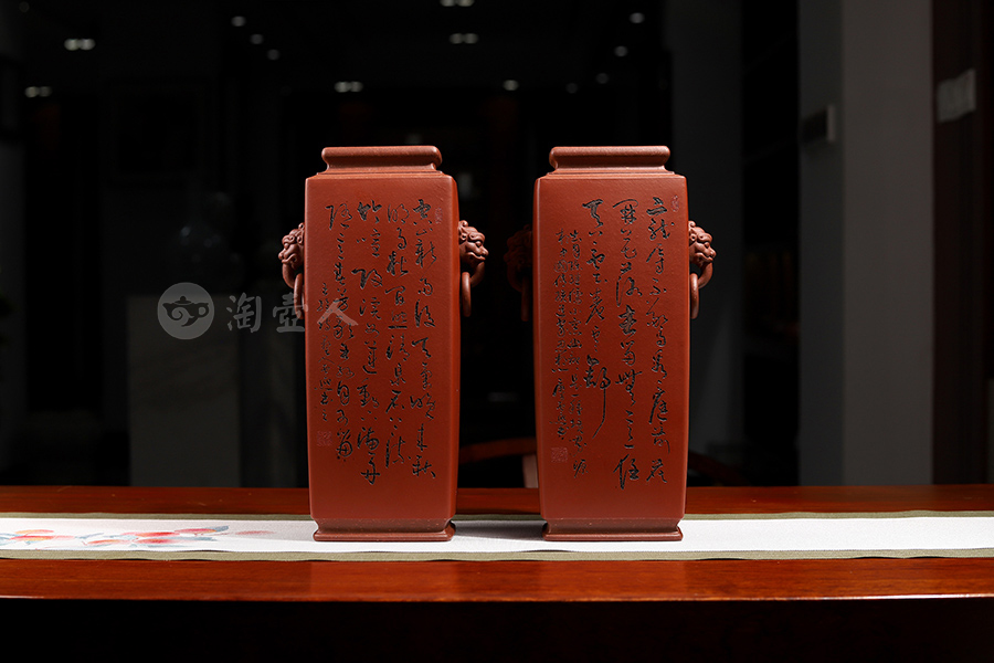 陈志云全手工制《四方狮耳尊对瓶(李丹阳泥绘)》