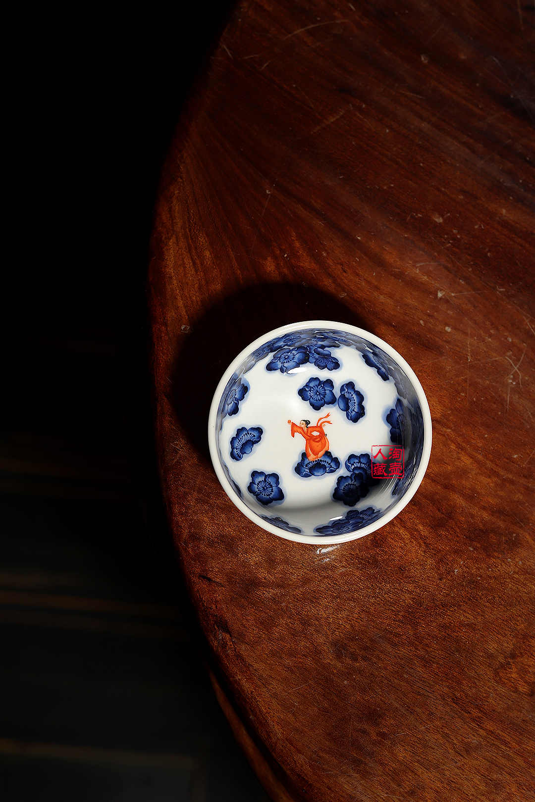 梁峻景德窑瓷器花中仙子品茗杯赏析