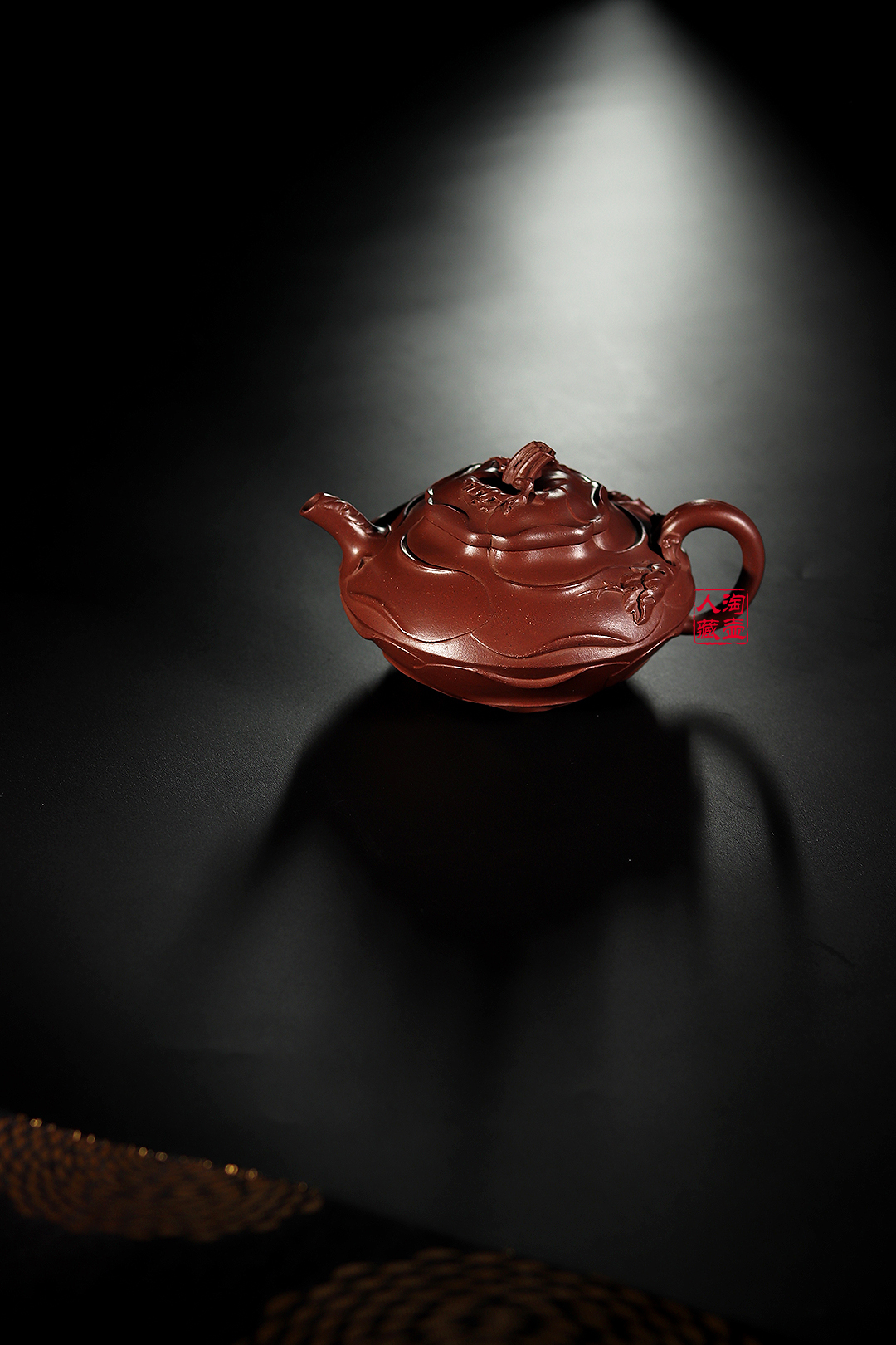 严强风卷葵紫砂壶赏析