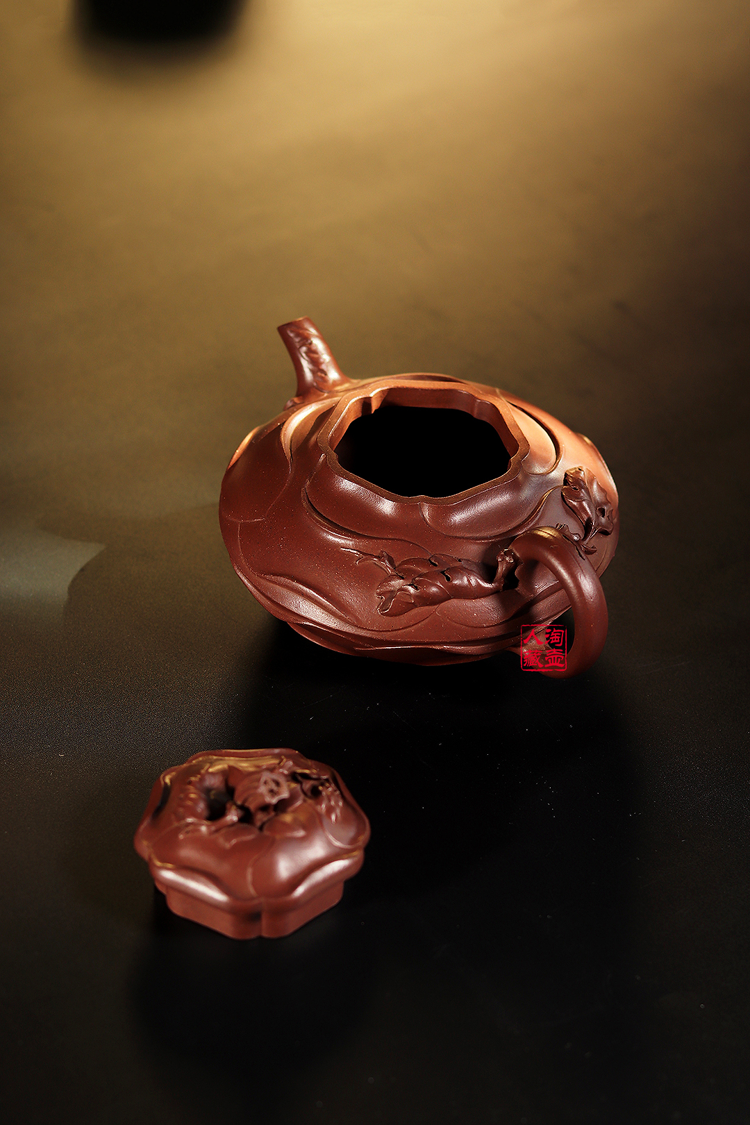 严强风卷葵紫砂壶赏析